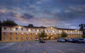 Super 8 By Wyndham Cromwell/Middletown Hotel Exterior photo