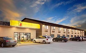 Super 8 By Wyndham Macomb Motel Exterior photo