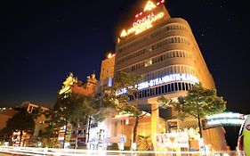 Dong Ha Fortuneland Hotel Can Tho Exterior photo