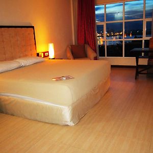 Cebu Dulcinea Hotel And Suites-Mactan Airport Hotel Lapu-Lapu City Exterior photo