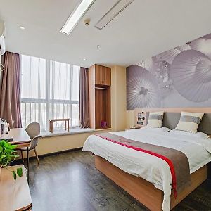 Thank Inn Plus Hotel Henan Zhengzhoueconomic And Technological Development Zone Tower Exterior photo