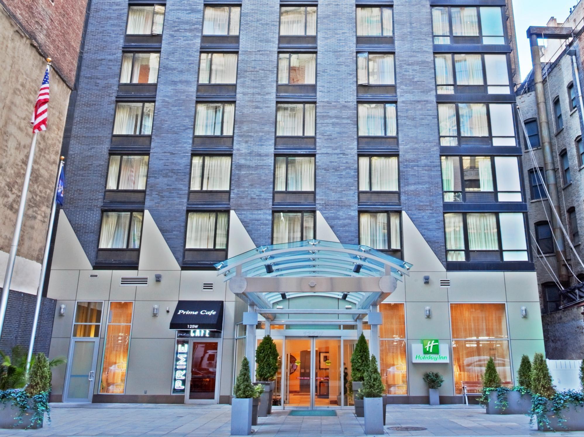 Holiday Inn Manhattan 6Th Ave - Chelsea, An Ihg Hotel New York Exterior photo