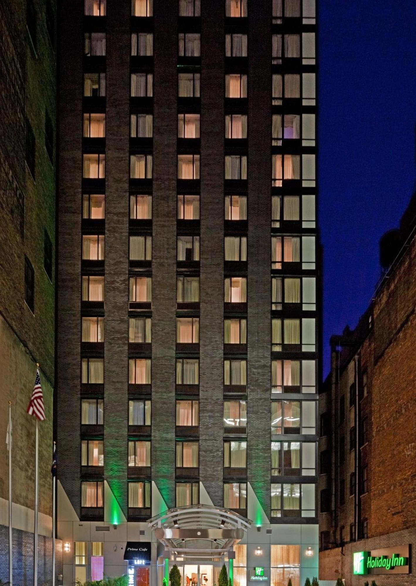 Holiday Inn Manhattan 6Th Ave - Chelsea, An Ihg Hotel New York Exterior photo