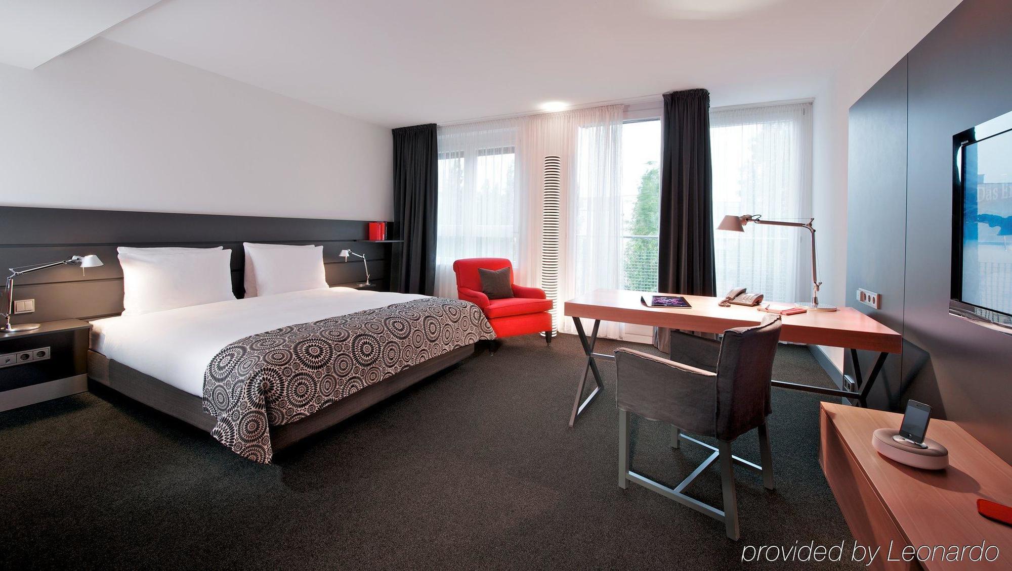 The Madison Hotel Hamburg Room photo