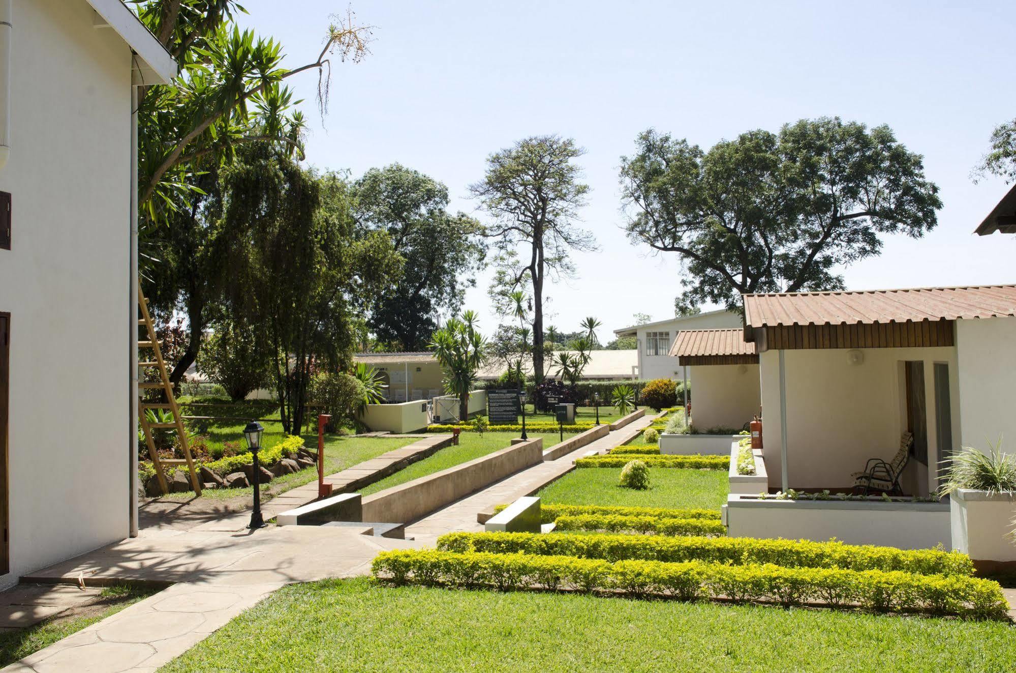 Sunbird Lilongwe Hotel Exterior photo