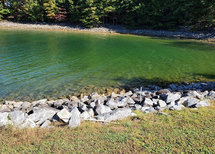 Lake Jocassee photo