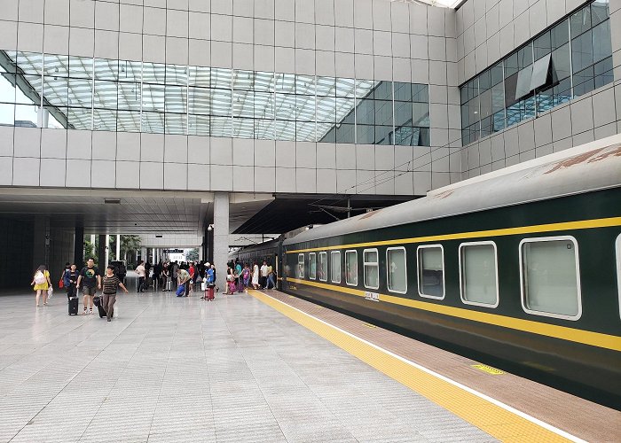 Shanghai Railway Station photo