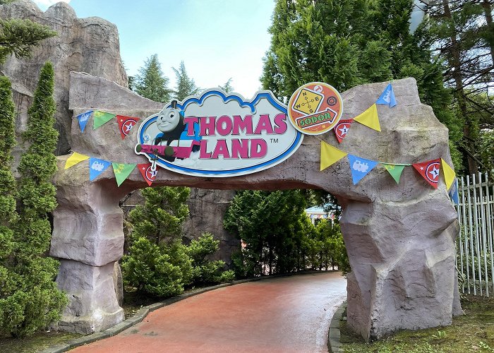 Thomas Land photo