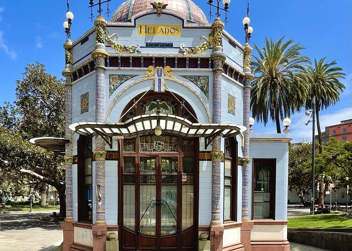 San Telmo Park Art Nouveau – grande flânerie photo