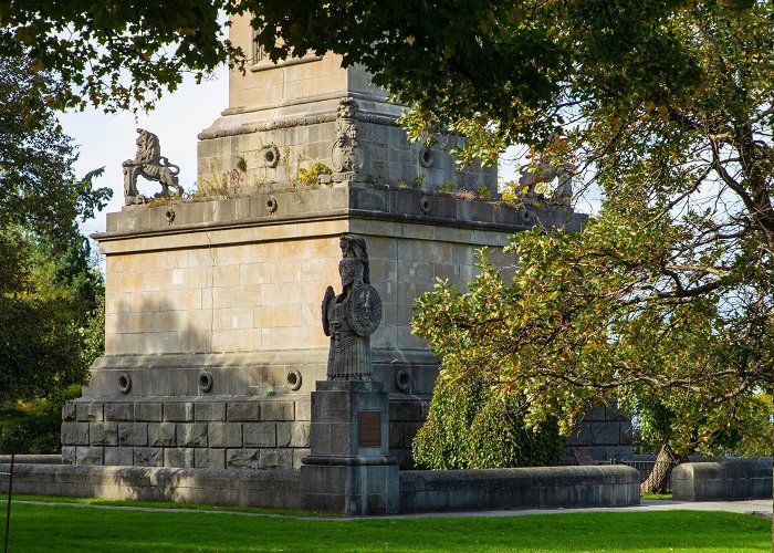 Brock's Monument Queenston Heights Park Tours - Book Now | Expedia photo