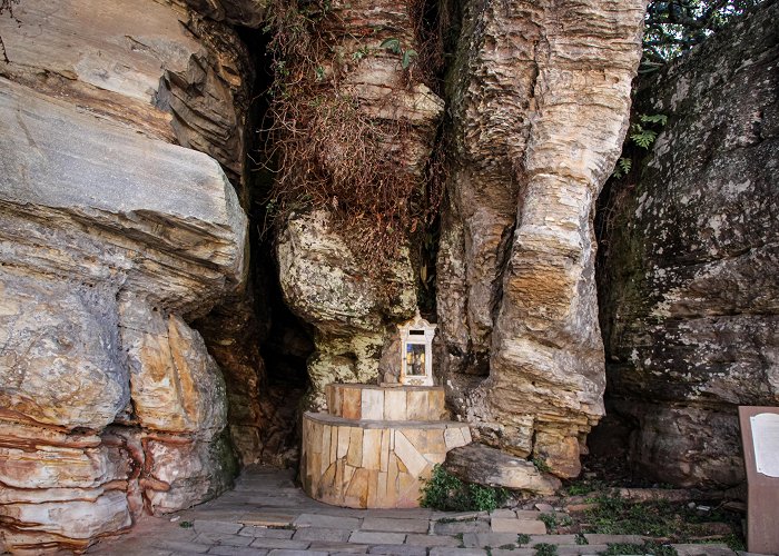 Toca Da Pedra Furada SÃO TOMÉ DAS LETRAS, A CIDADE MÍSTICA - MystrasMystras photo