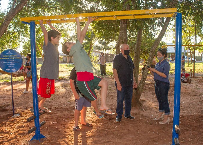 Parque da Criança Famílias do Bairro Nova Bahia recebem parque infantil instalado na ... photo