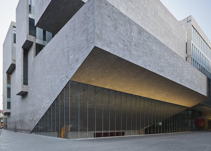 Bocconi University University Luigi Bocconi in Milan / Grafton Architects | ArchEyes photo