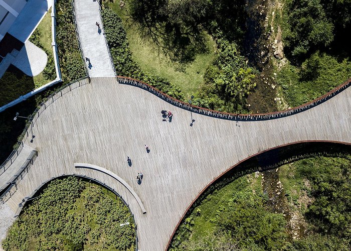 Corporate Park Córrego Grande Linear Park / JA8 Arquitetura Viva | ArchDaily photo