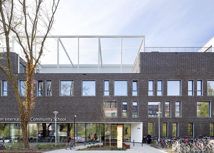 Buitenveldert Amsterdam International Community School photo