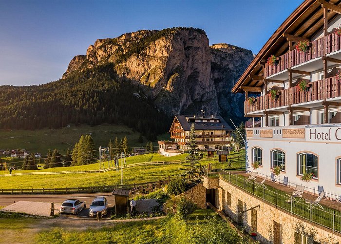 Dantercepies Your 4-star hotel in Selva di Val Gardena ৩ Hotel Continental photo