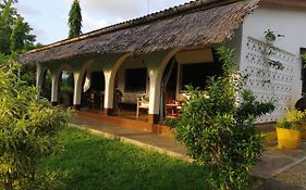 Sunset Villa Eco Friendly House Kilifi Exterior photo