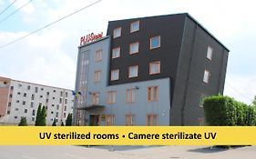 Plus Hotel Craiova Exterior photo