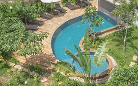 Private Entire 8 Bedrooms Garden Pool Villa With Kitchen & Bbq Facilities Siem Reap Exterior photo