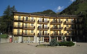 Casalpina Don Barra Hotel Pragelato Exterior photo