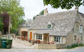 The Plough Inn Bourton-on-the-Water Exterior photo