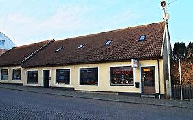 Pizza House Bed Simrishamn Bed & Breakfast Exterior photo