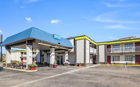 Econo Lodge Inn & Suites Terre Haute Exterior photo