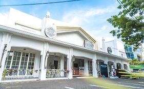 Riche Heritage Hotel Malang Exterior photo