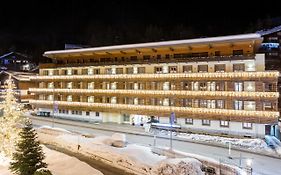 Radisson Residences Savoia Palace Cortina D'Ampezzo Exterior photo