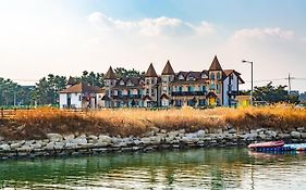 Santa Beach Pension Villa Gangneung Exterior photo