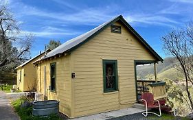 Priest Station Cafe & Cabins Groveland Exterior photo