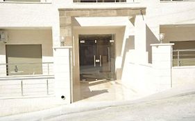 Amazing One Bedroom Apartment In Amman Elwebdah 6 Exterior photo