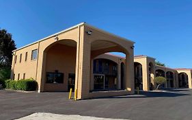 Days Inn By Wyndham Newnan Exterior photo