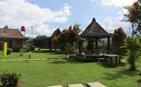 Balkondes Bumiharjo Hotel Magelang Exterior photo