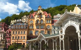 Hotel Romance Karlovy Vary Exterior photo