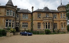 Fieldways Hotel Trowbridge Exterior photo