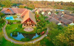 Shearwater'S Explorers Village Victoria Falls Exterior photo