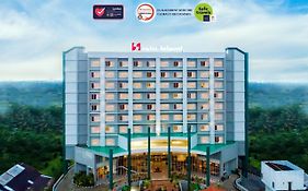 Swiss-Belhotel Pangkalpinang Pangkal Pinang Exterior photo