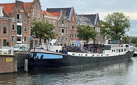 Hotelboat Sarah Amsterdam Exterior photo