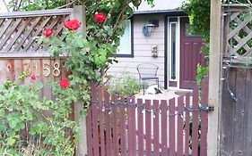 Cycle Inn Bed And Breakfast Langford Exterior photo