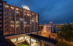 Hotel Satel Poprad Exterior photo