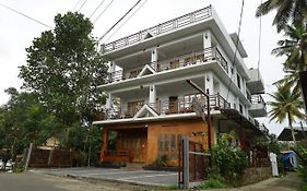 Periyar Woods Bed & Breakfast Thekkady Exterior photo