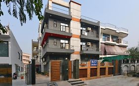 Hotel Diamond Stays Noida Exterior photo