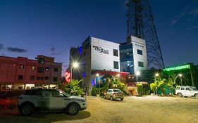 Hotel Crescent Crest Sriperumbudur Exterior photo