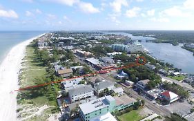 Beachtrail Lodging Apartment Clearwater Beach Exterior photo