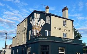 The Prince Of Wales Reigate Exterior photo