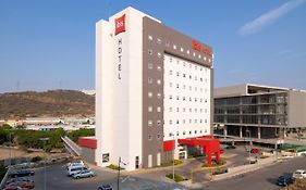 Ibis Queretaro Hotel Exterior photo