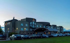 Comfort Inn & Suites Medicine Hat Exterior photo