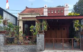 Unique Homestay 443 Yogyakarta Exterior photo
