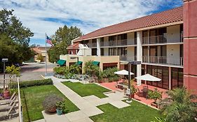 La Quinta By Wyndham Thousand Oaks-Newbury Park Hotel Exterior photo